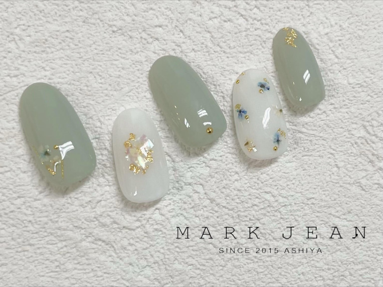 春　グリーン　押し花　ネイル