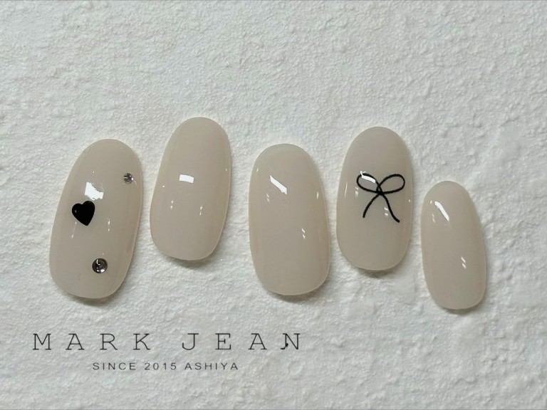 リボン モノトーン キュート